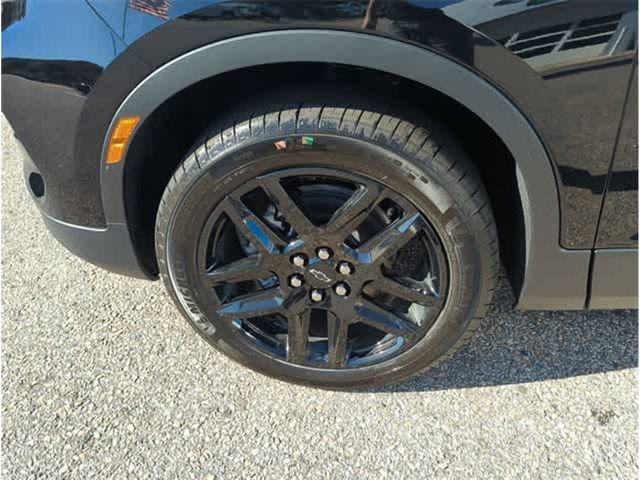 New 2025 Chevrolet Blazer LT w/ Driver Confidence Package FWD image 32
