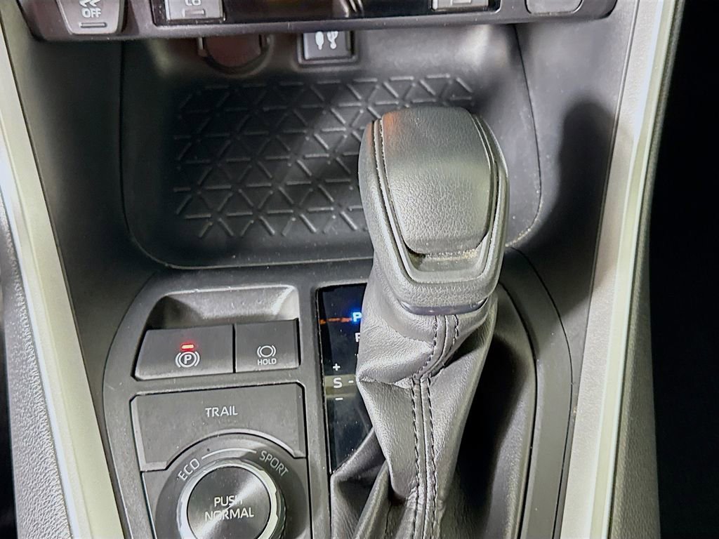 Certified 2019 Toyota RAV4 XLE image 16