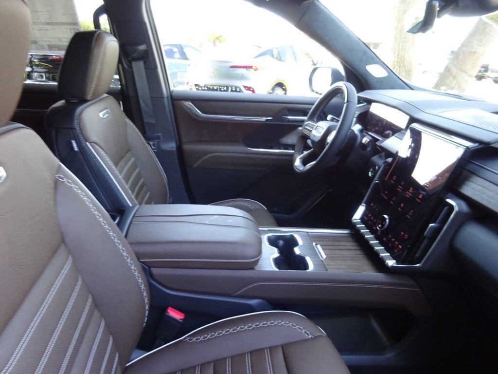 New 2026 GMC Acadia Denali Ultimate AWD/4WD image 15