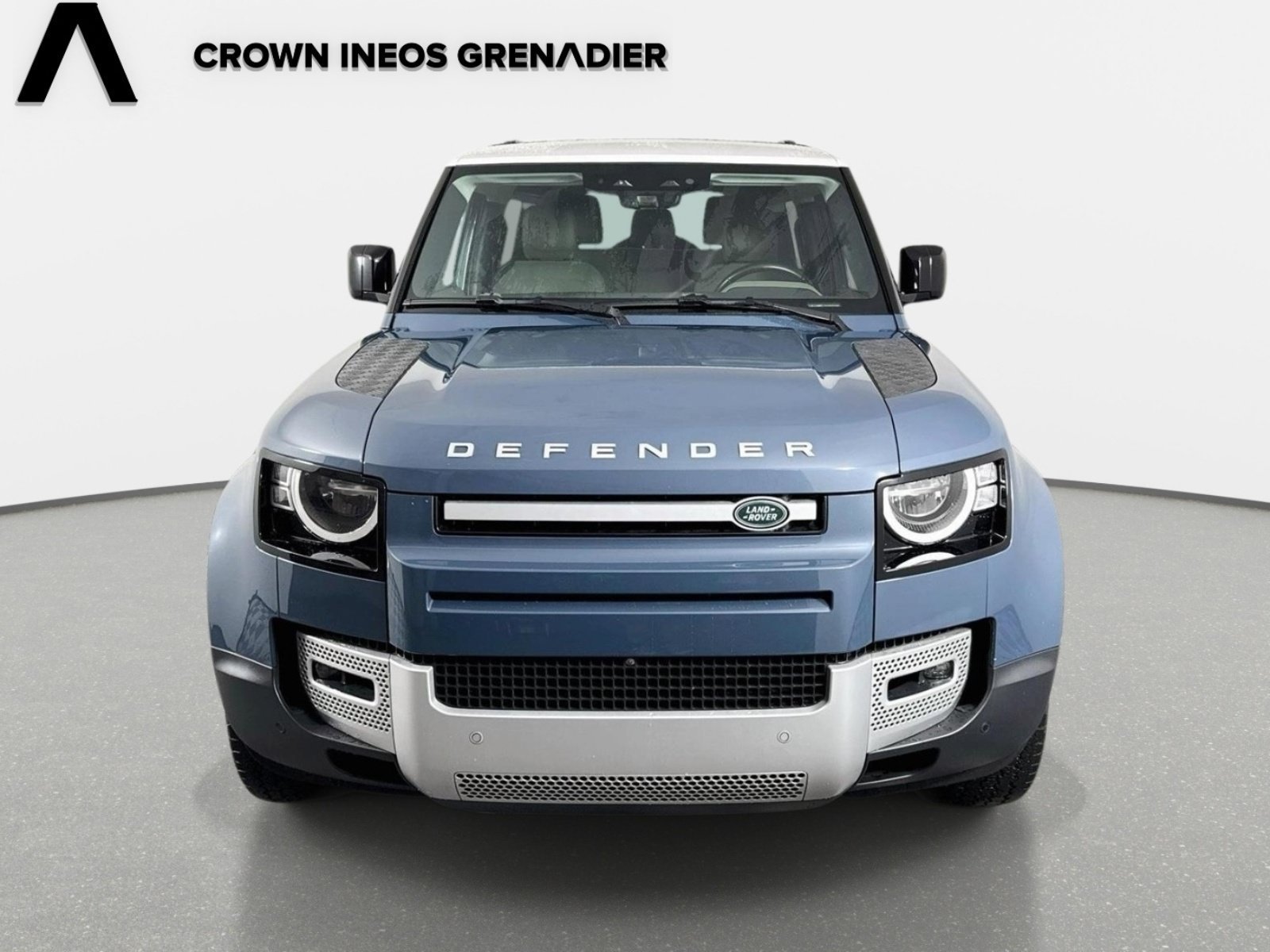 Used 2023 Land Rover Defender 90 S AWD/4WD image 2