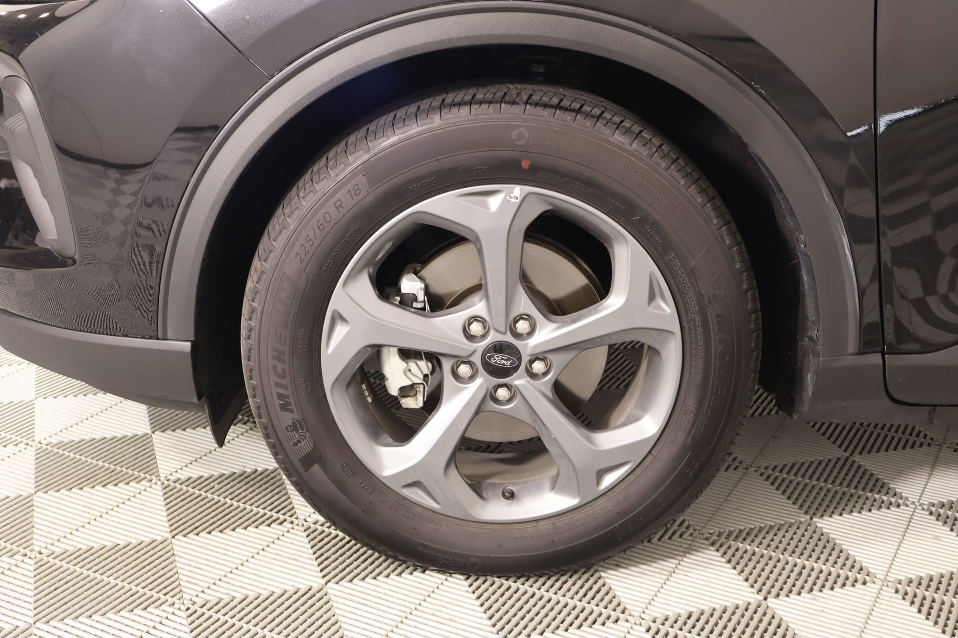 Used 2025 Ford Escape ST-Line image 16