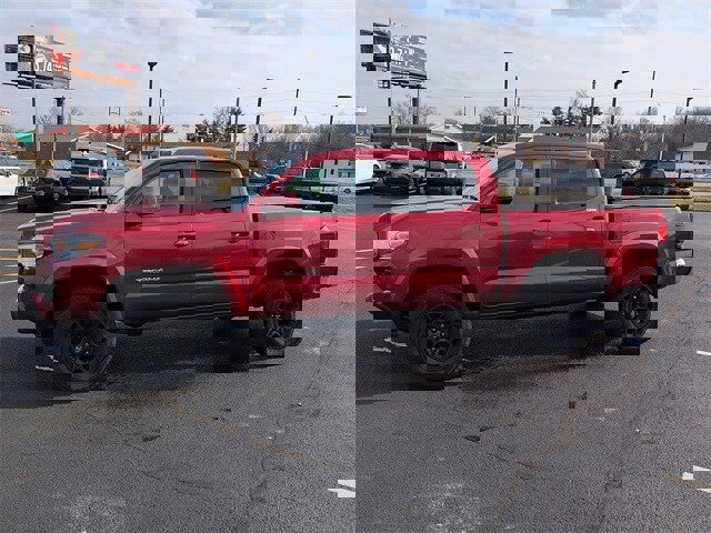 Used 2019 Toyota Tacoma SR5 image 4