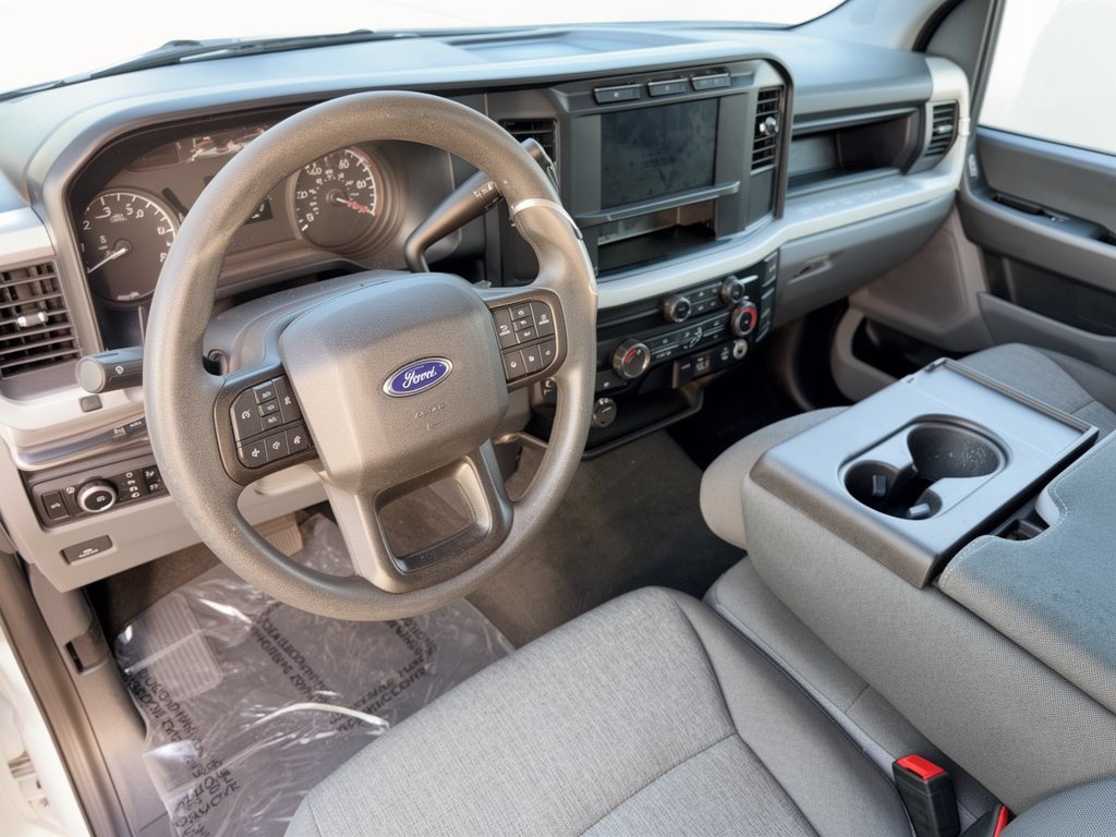Used 2024 Ford F250 XL w/ STX Appearance Package AWD/4WD image 4