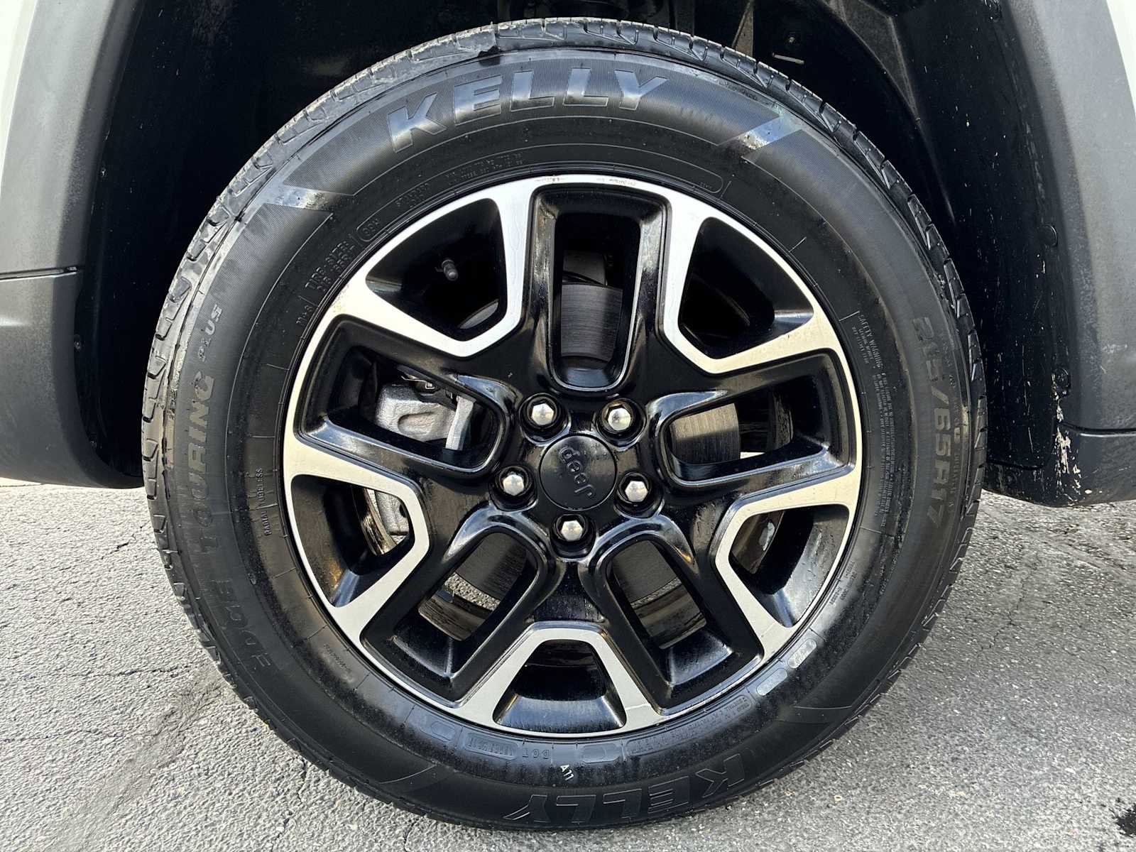 Certified 2019 Jeep Compass Trailhawk image 17