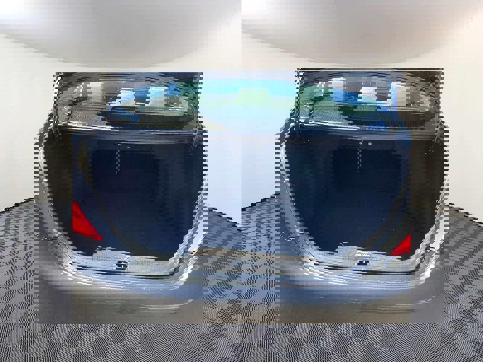 Used 2014 Toyota Camry XLE FWD image 8