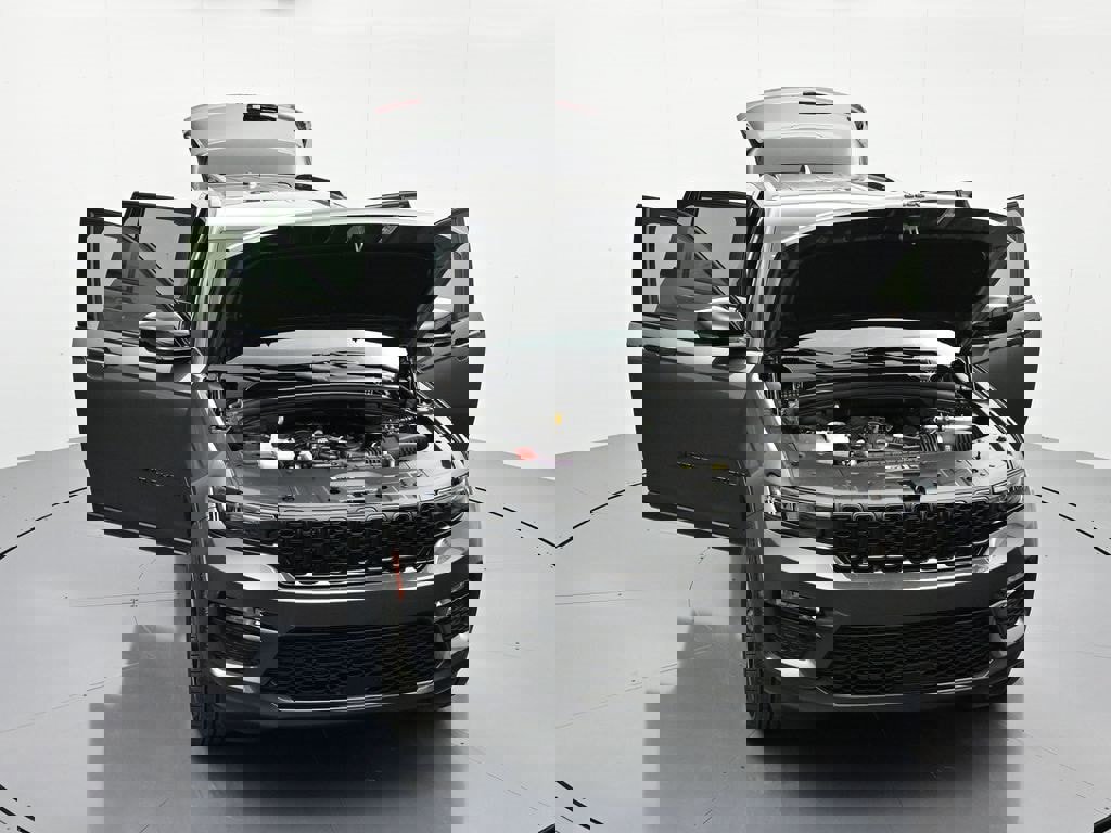 New 2025 Jeep Grand Cherokee Limited w/ Black Appearance Package image 41