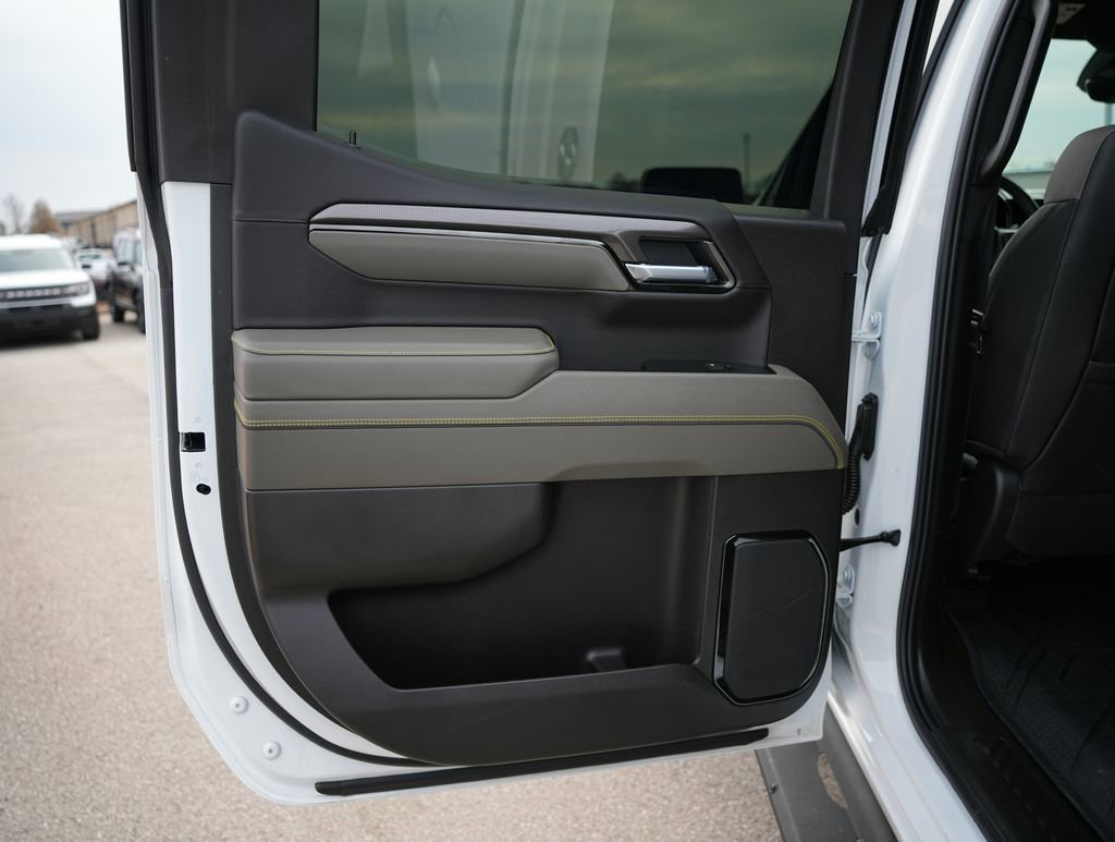 Used 2026 Chevrolet Silverado 1500 ZR2 w/ Dark Appearance Package image 29