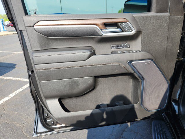 Used 2022 Chevrolet Silverado 1500 High Country w/ High Country Premium Package image 37