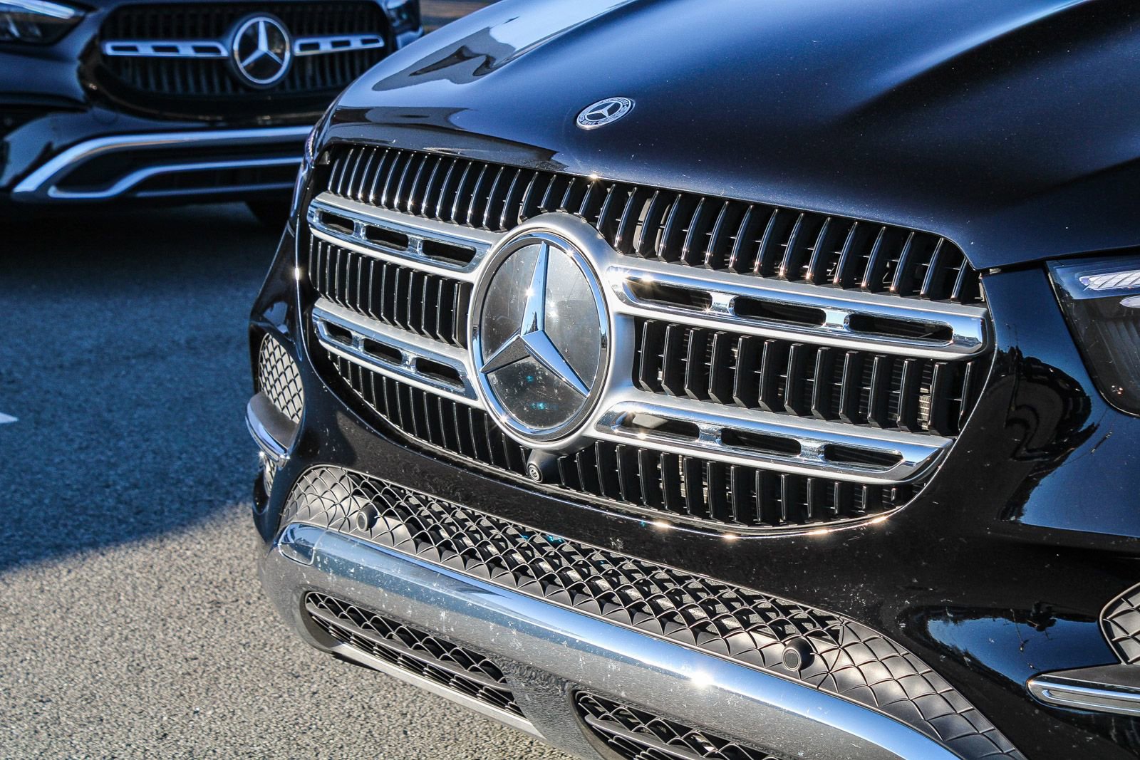 Certified 2025 Mercedes-Benz GLE 350 4MATIC image 6