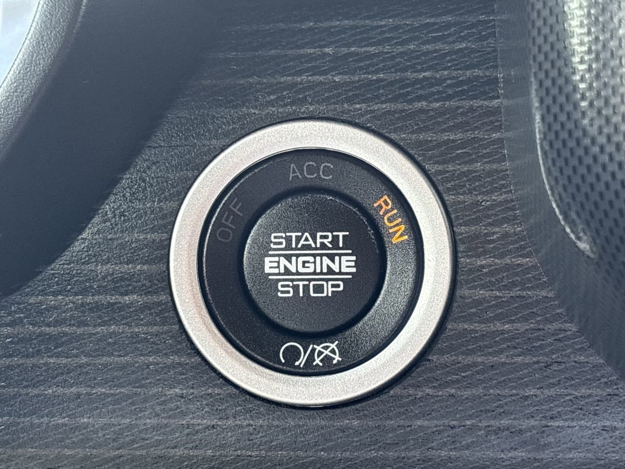 Used 2024 RAM 2500 Limited image 31