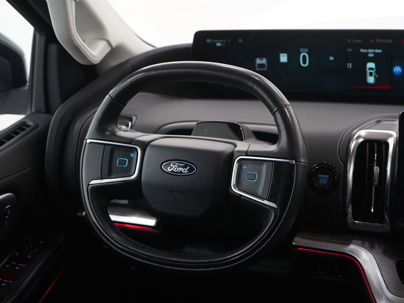 Used 2025 Ford Expedition Max Platinum AWD/4WD image 15