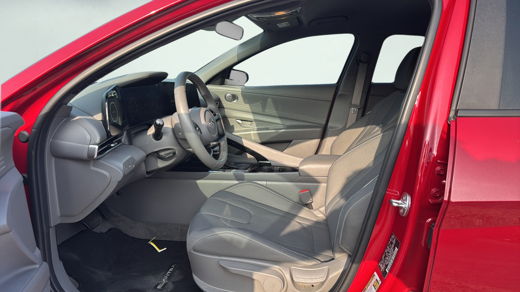 Used 2023 Hyundai Elantra SEL w/ Convenience Package FWD image 15