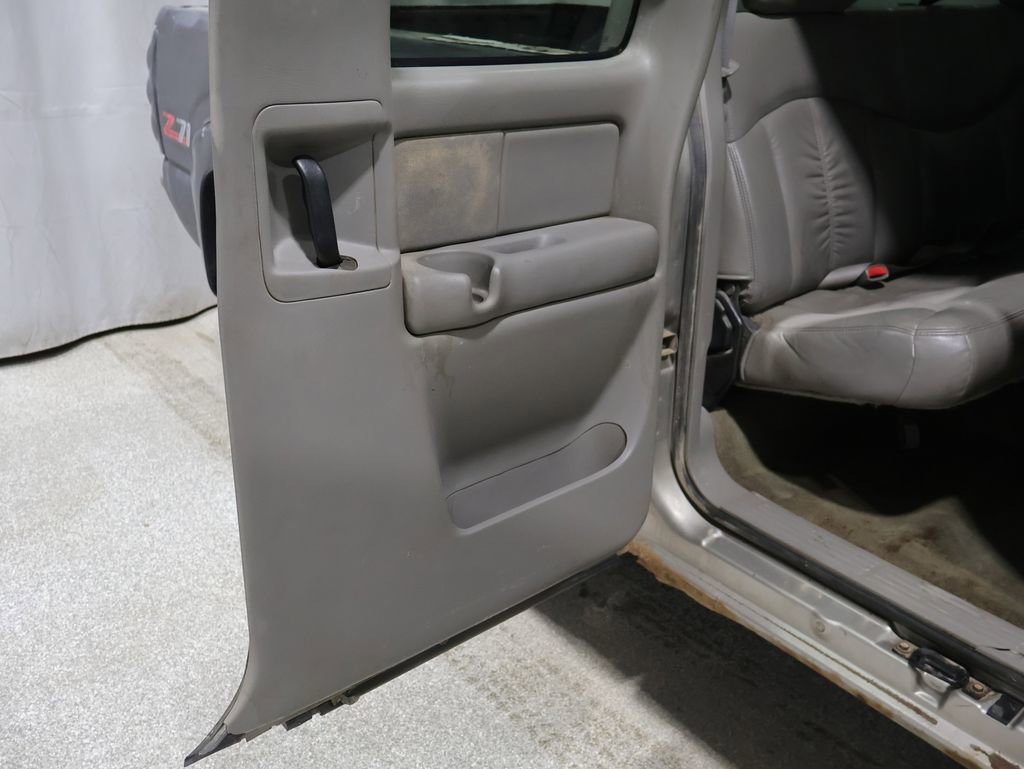 Used 2002 Chevrolet Silverado 1500 LT AWD/4WD image 22