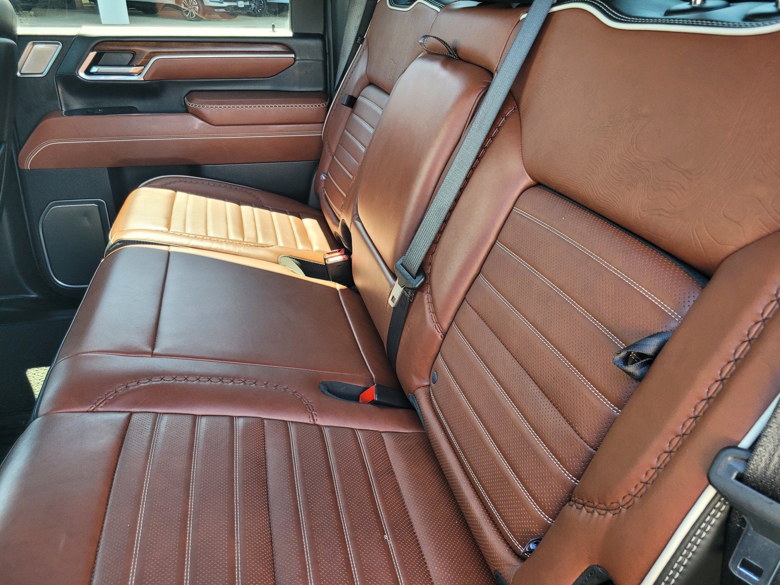 Used 2025 GMC Sierra 2500 Denali Ultimate AWD/4WD image 11