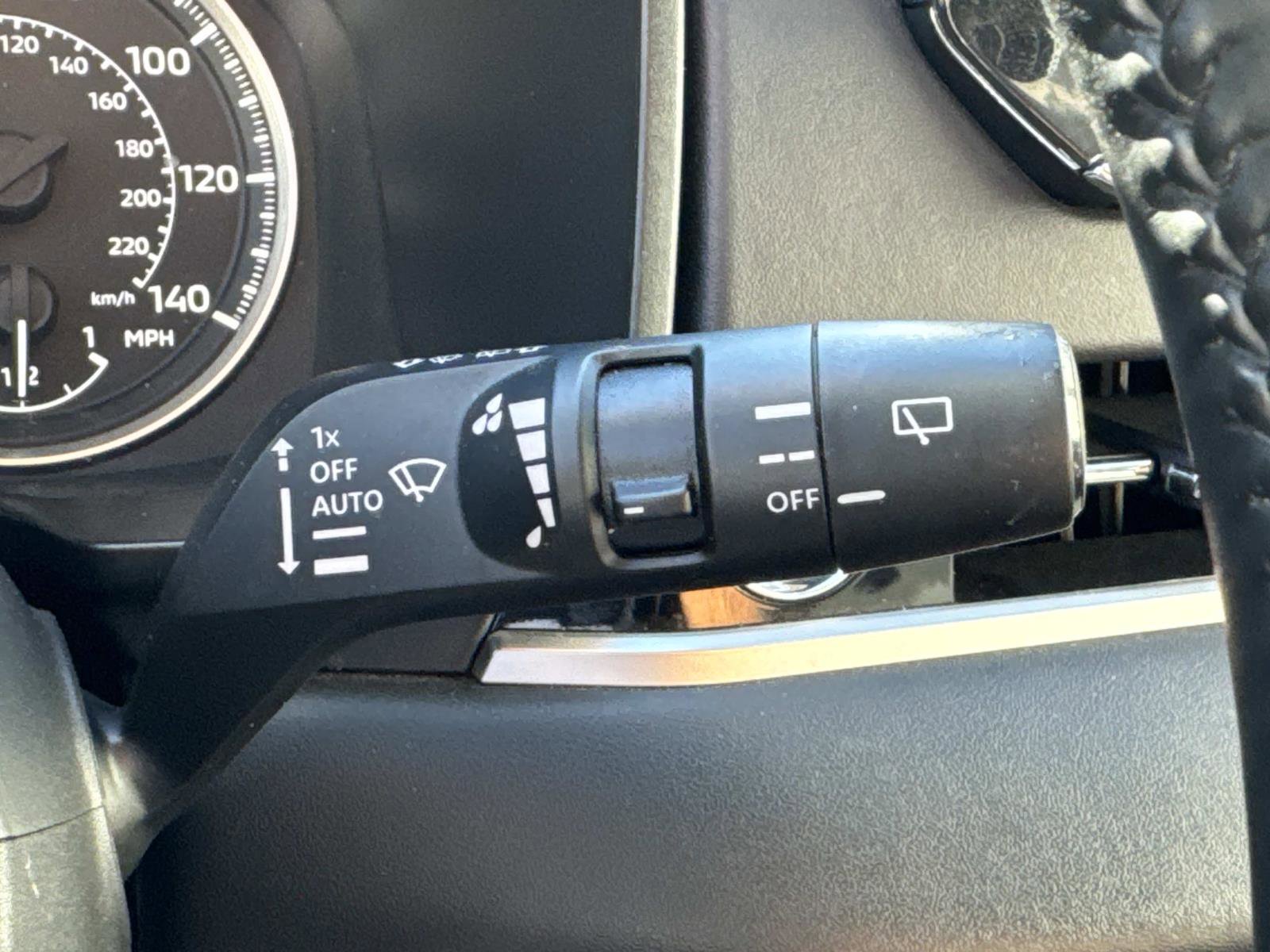 Used 2024 Mitsubishi Outlander FWD image 27