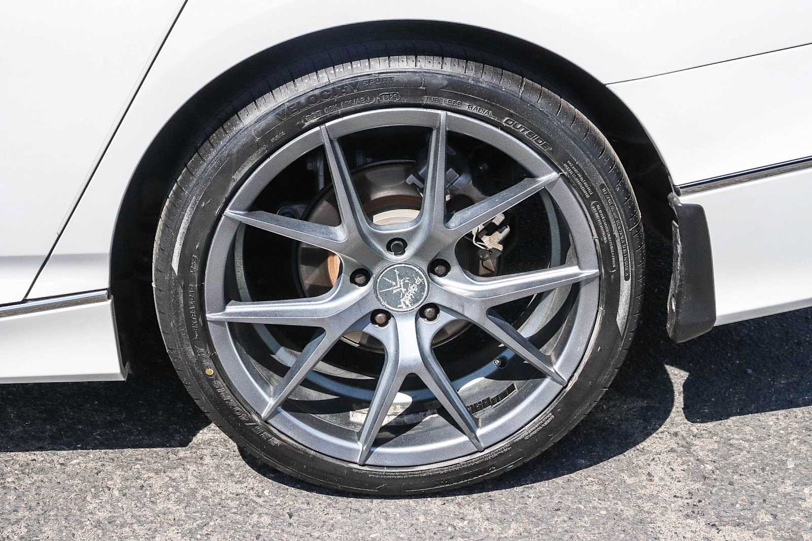 Used 2020 Honda Accord Touring image 13