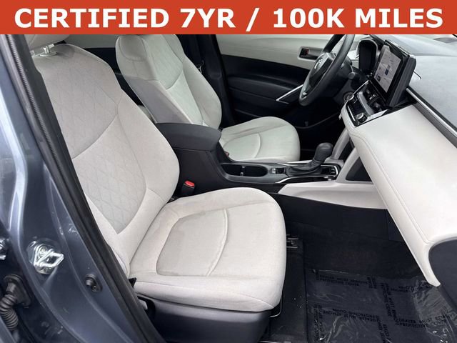 Used 2025 Toyota Corolla Cross L FWD image 9
