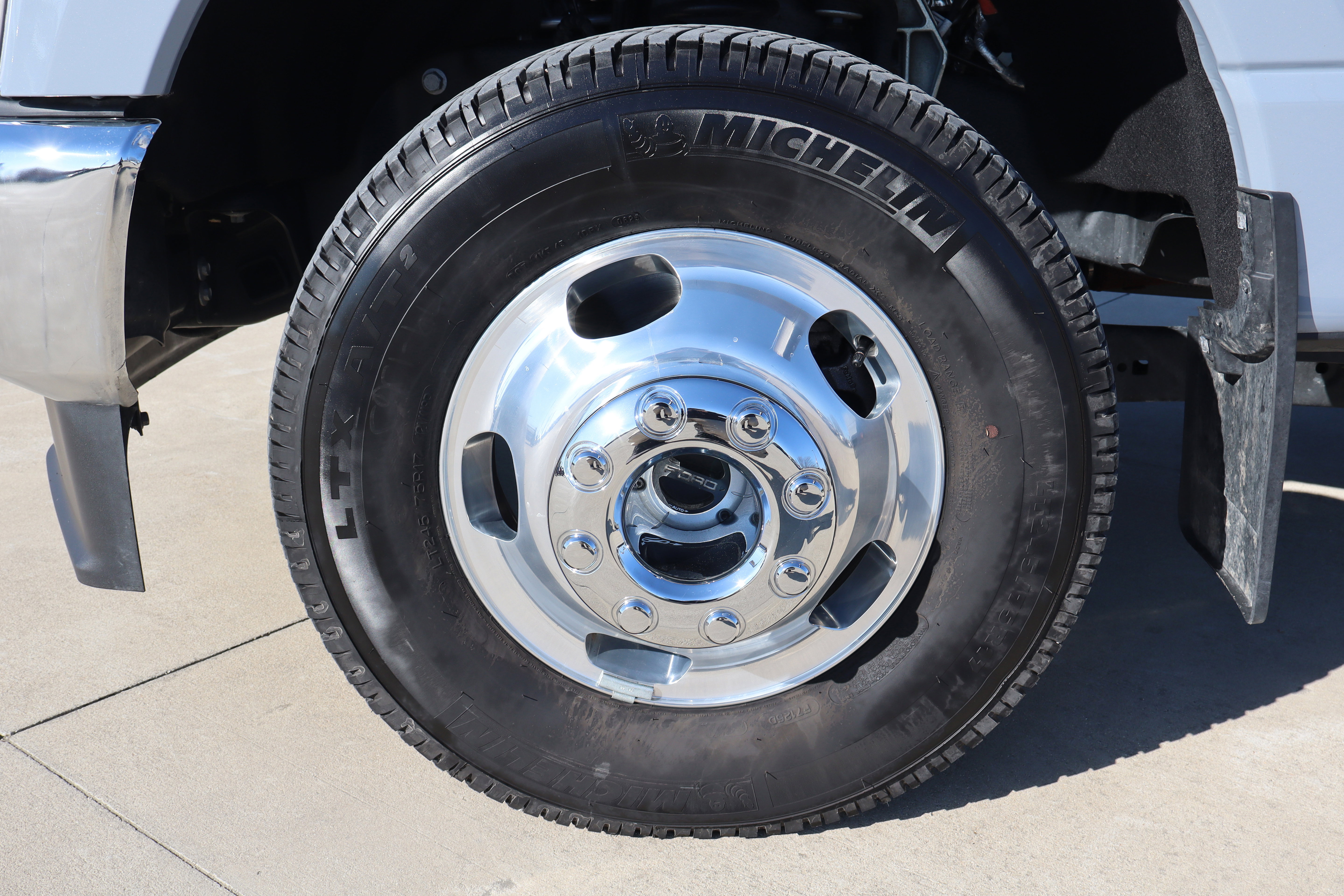 Used 2025 Ford F350 Lariat w/ Lariat Ultimate Package image 37