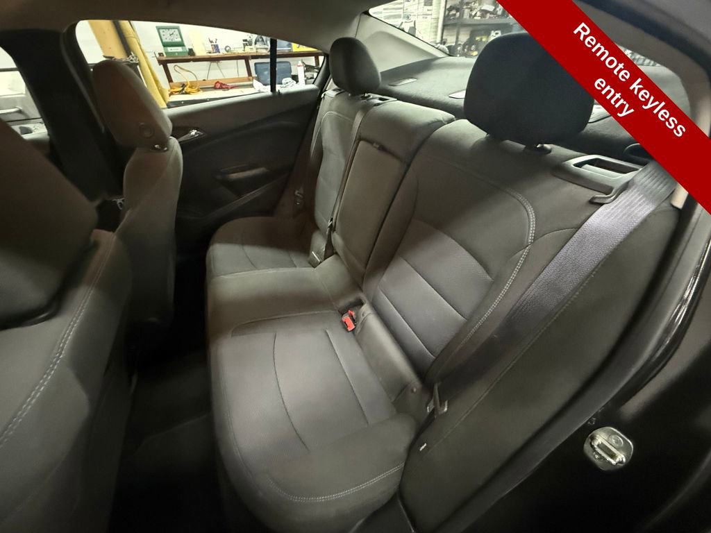 Used 2016 Chevrolet Cruze LT w/ Convenience Package image 32