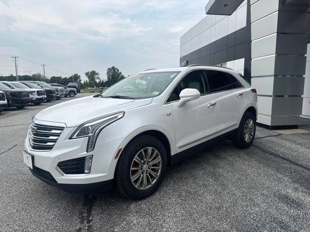 Certified 2019 Cadillac XT5 Luxury w/ Trailering Package AWD/4WD image 3