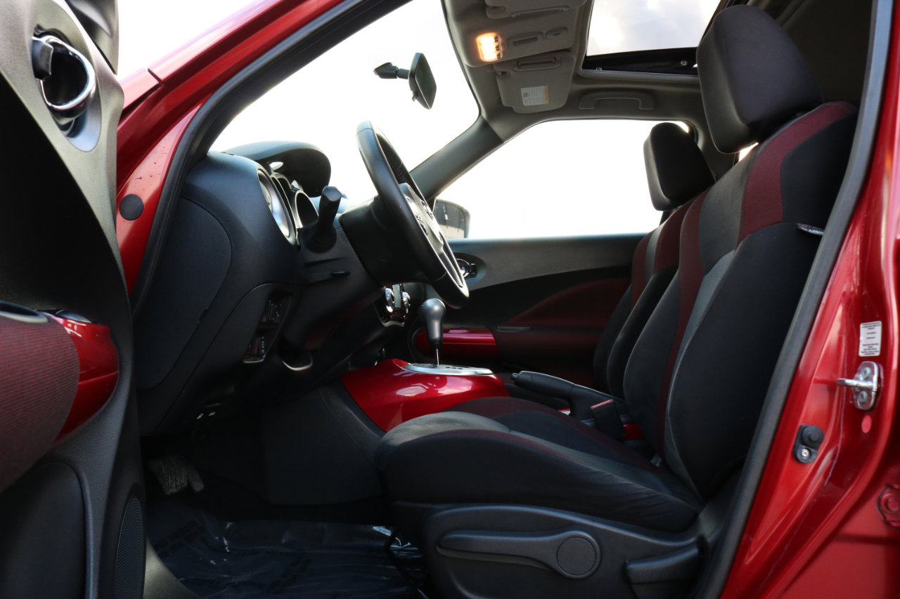 Used 2015 Nissan Juke SV w/ Cold Weather Package image 19