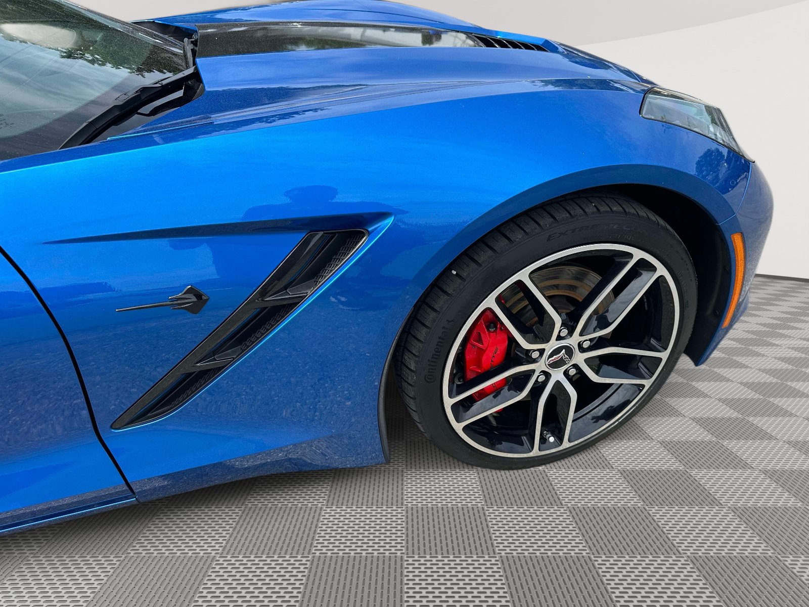 Used 2016 Chevrolet Corvette Stingray Coupe w/ 2LT Preferred Equipment Group RWD image 7