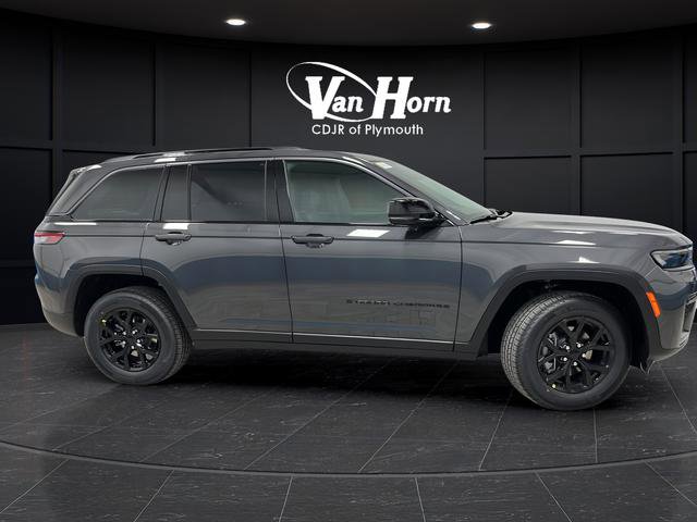 New 2026 Jeep Grand Cherokee Altitude image 2