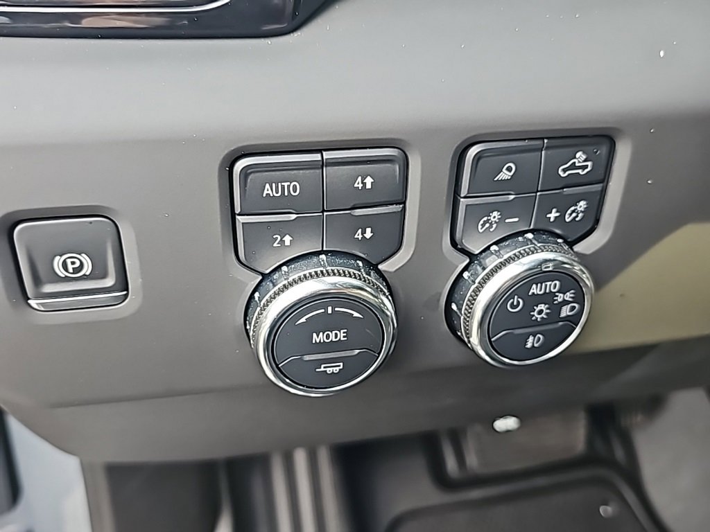 Certified 2025 GMC Sierra 1500 AT4 w/ AT4 Premium Package image 17