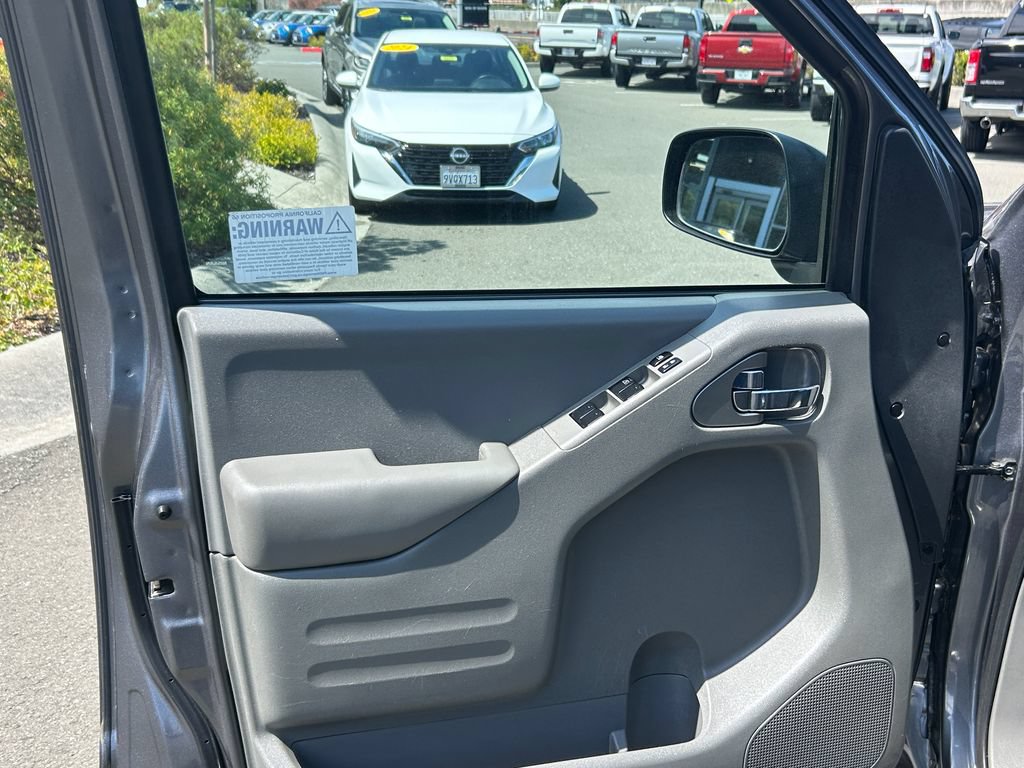 Used 2021 Nissan Frontier SV RWD image 11