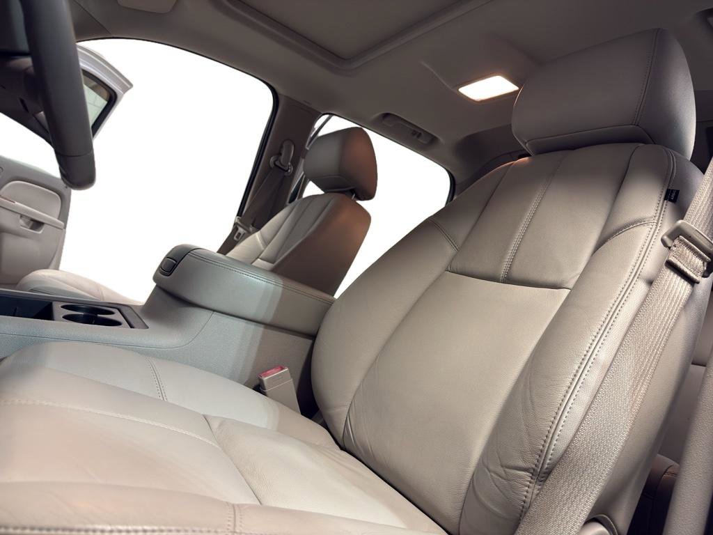 Used 2013 Chevrolet Avalanche LT w/ All-Star Edition image 15