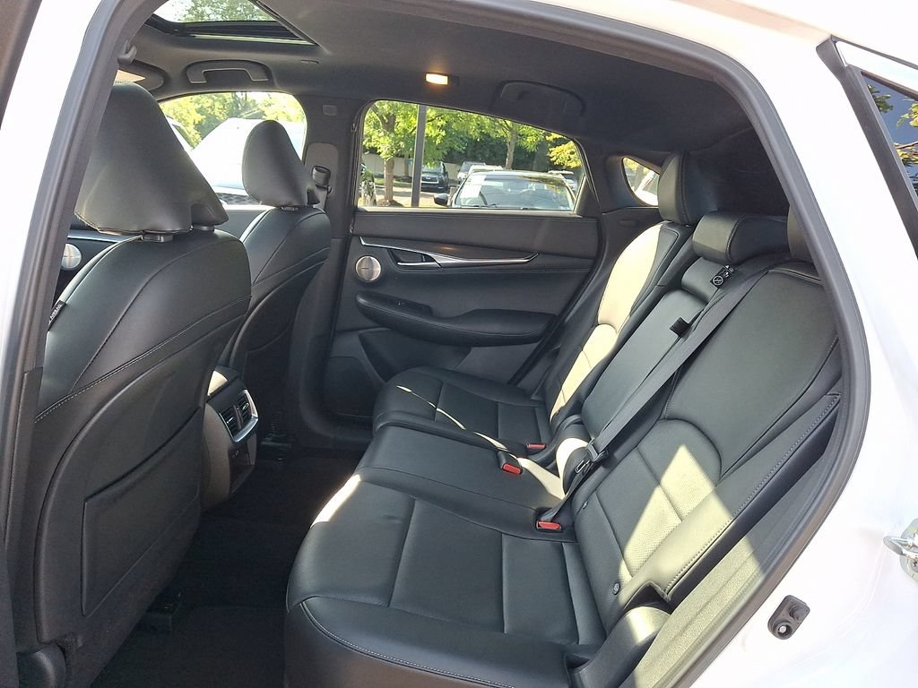 Certified 2024 INFINITI QX55 Essential AWD/4WD image 10