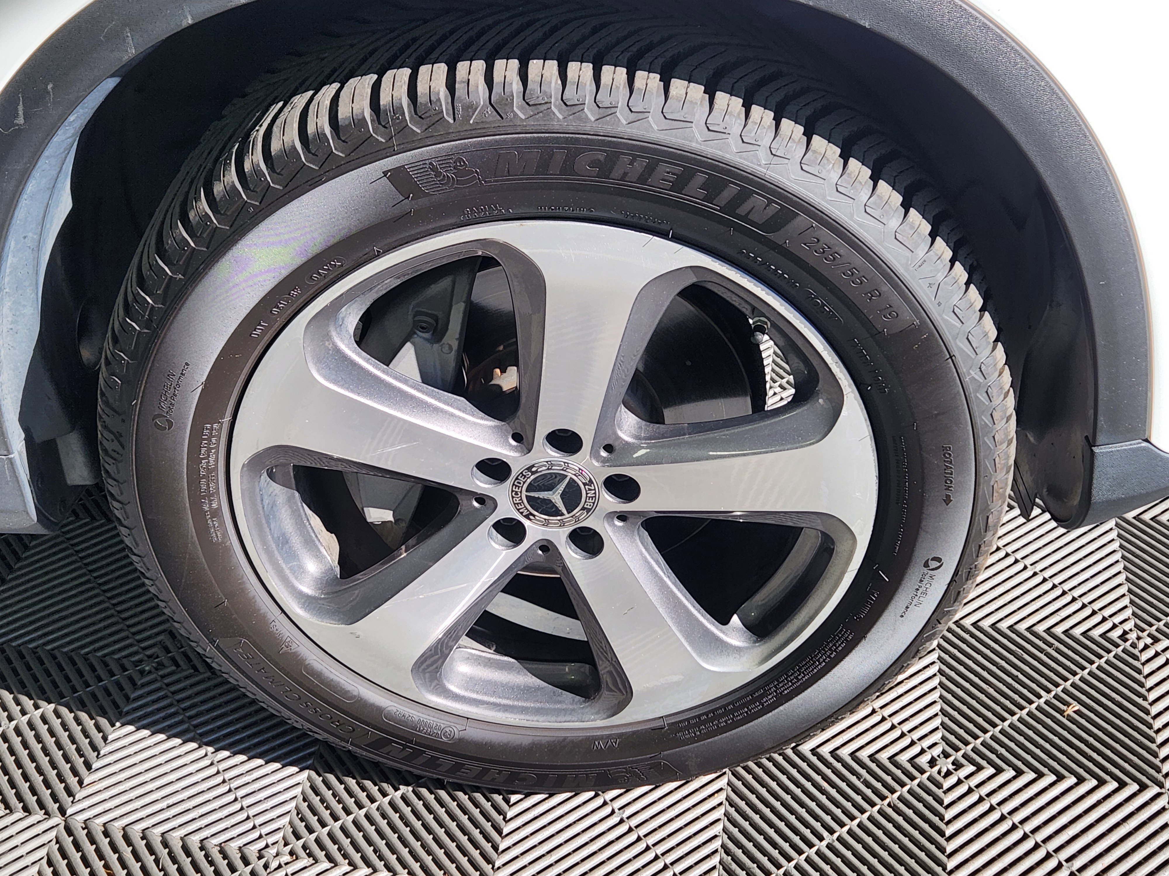 Used 2022 Mercedes-Benz GLC 300 image 9