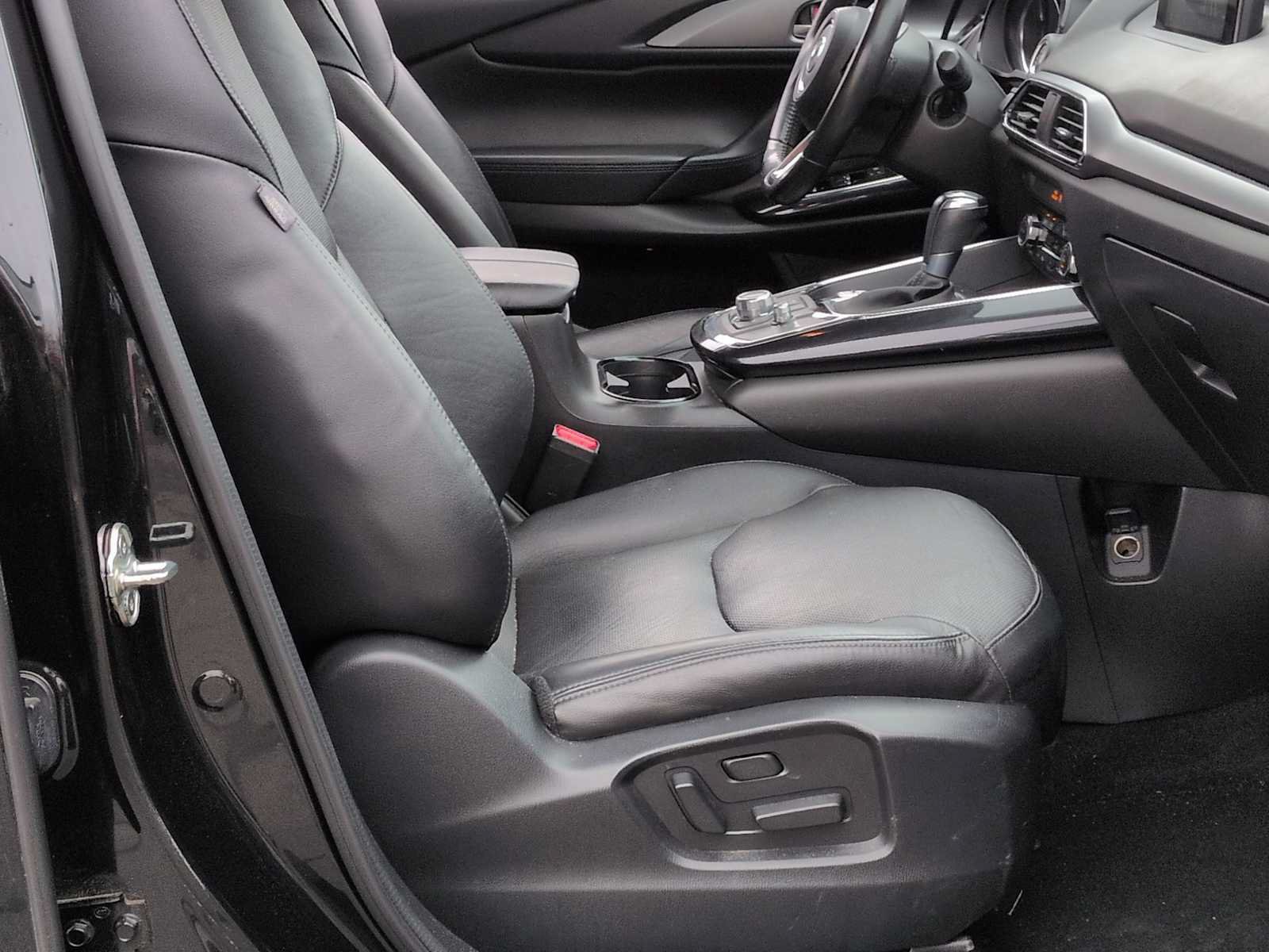 Used 2018 MAZDA CX-9 Touring AWD/4WD image 22