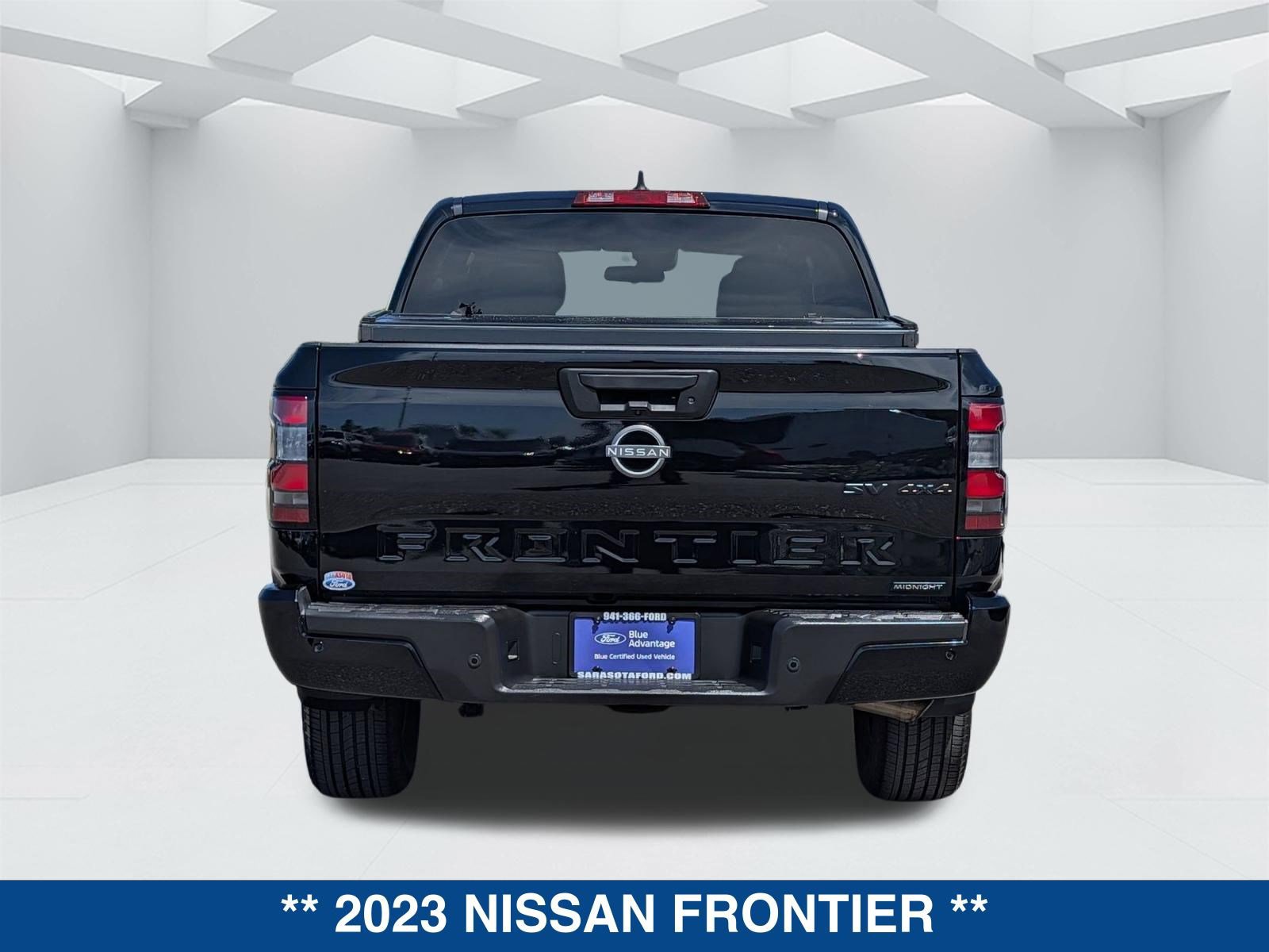 Used 2023 Nissan Frontier SV w/ Midnight Edition Package image 5