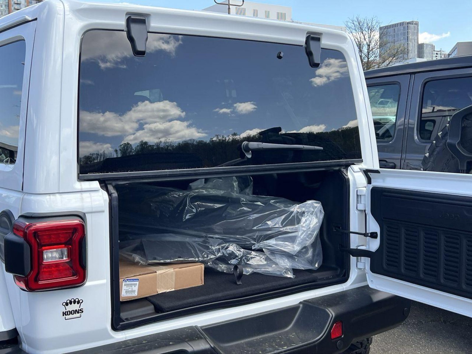 New 2025 Jeep Wrangler Unlimited Rubicon 392 image 17