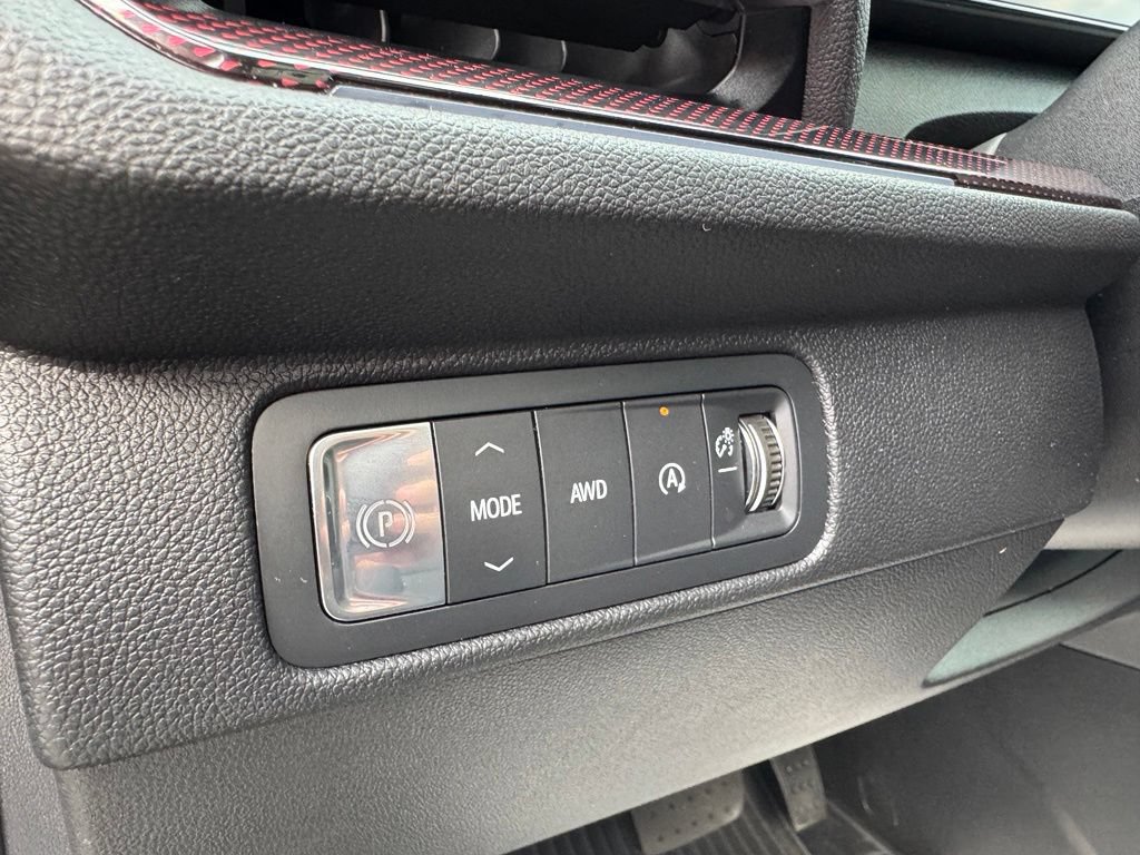 Certified 2024 Chevrolet Traverse RS AWD/4WD image 14