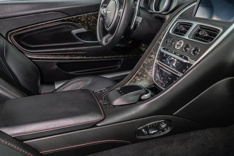 Used 2018 Aston Martin DB11 V12 RWD image 66