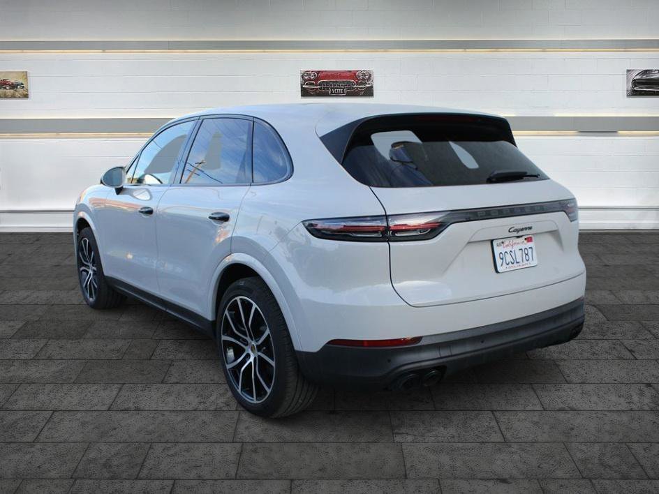 Used 2022 Porsche Cayenne Platinum Edition AWD/4WD image 4