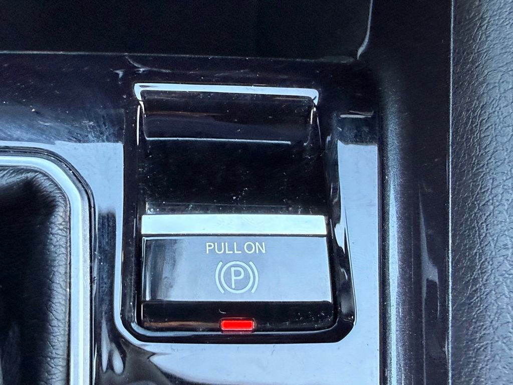 Used 2025 Jeep Compass Latitude image 39