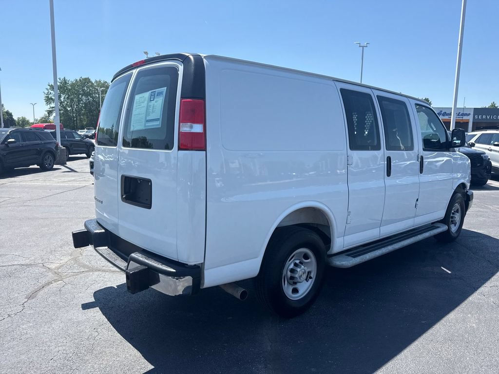 Used 2025 Chevrolet Express 2500 w/ Driver Convenience Package RWD image 8