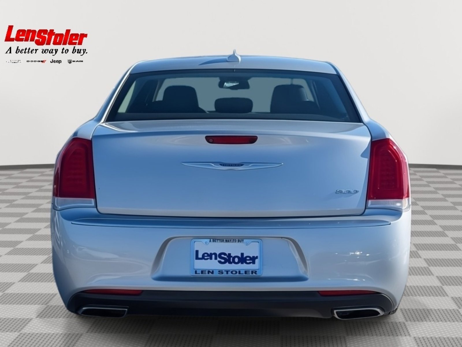 Used 2019 Chrysler 300 Touring image 4