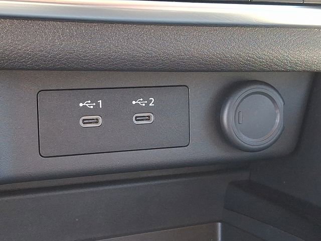 Used 2025 Nissan Rogue SV AWD/4WD image 24