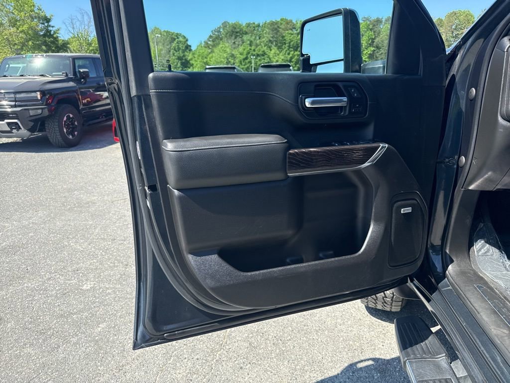 Used 2023 GMC Sierra 2500 Denali w/ Denali Ultimate Package image 29