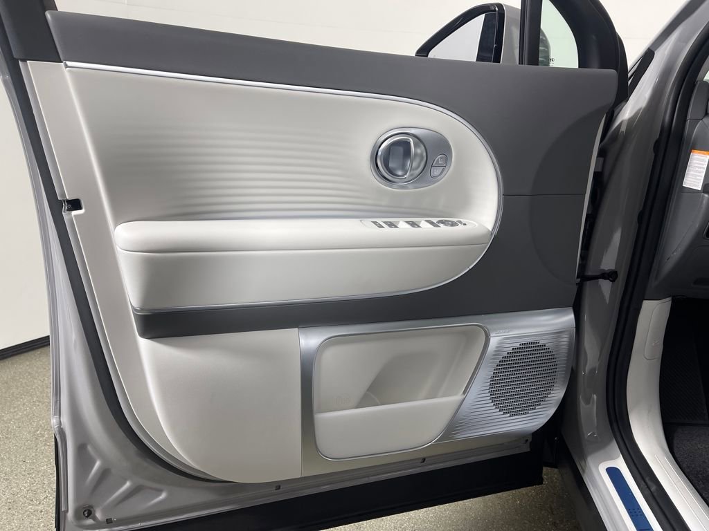 New 2026 Hyundai Ioniq 9 Limited image 19