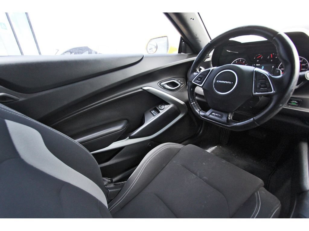 Used 2017 Chevrolet Camaro LT RWD image 9