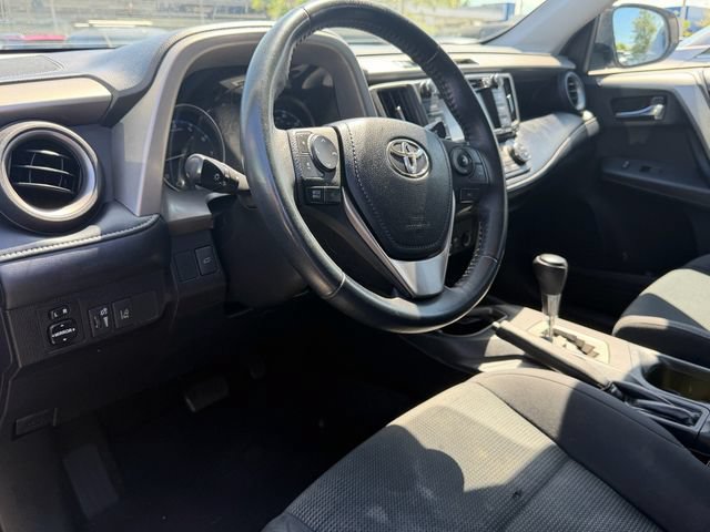 Used 2018 Toyota RAV4 XLE FWD image 11