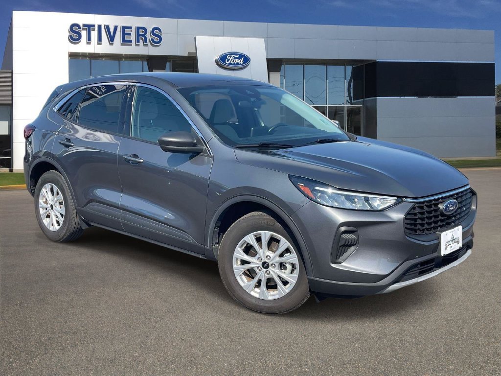 Certified 2024 Ford Escape Active w/ Cold Weather Package FWD image 1