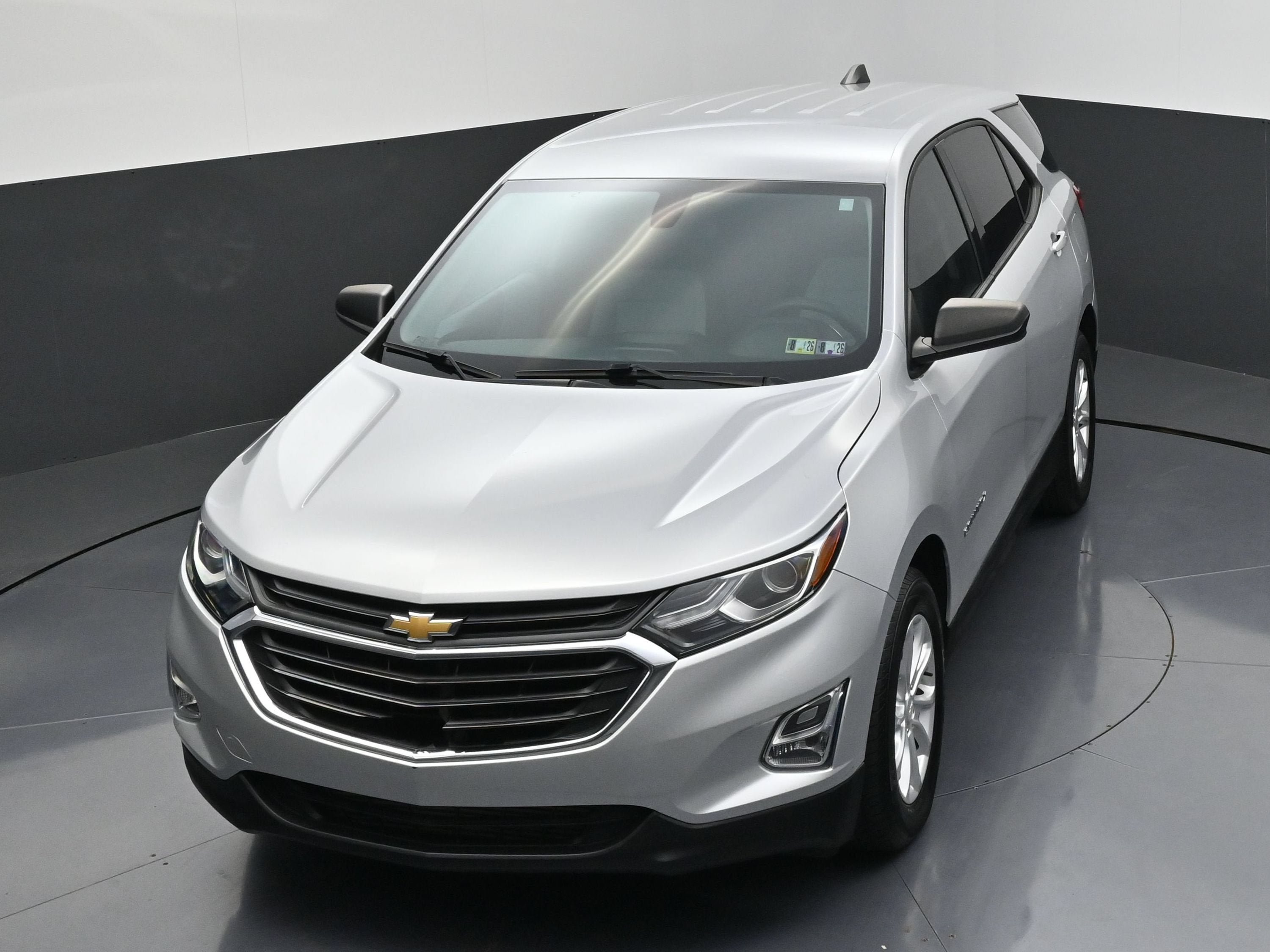 Used 2018 Chevrolet Equinox LS FWD image 44