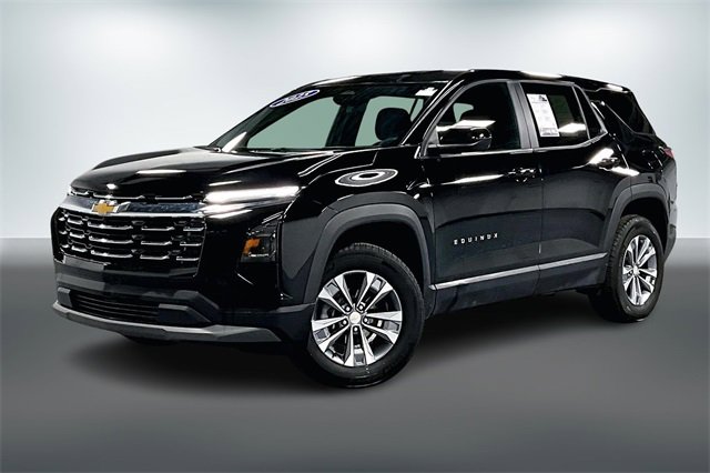 Used 2025 Chevrolet Equinox LT image 3