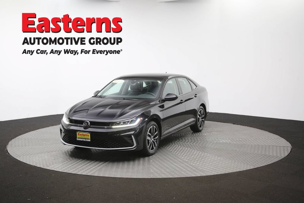 Used 2025 Volkswagen Jetta SE FWD image 55